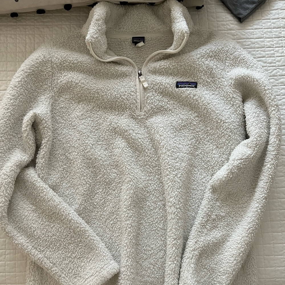 White Patagonia Pullover